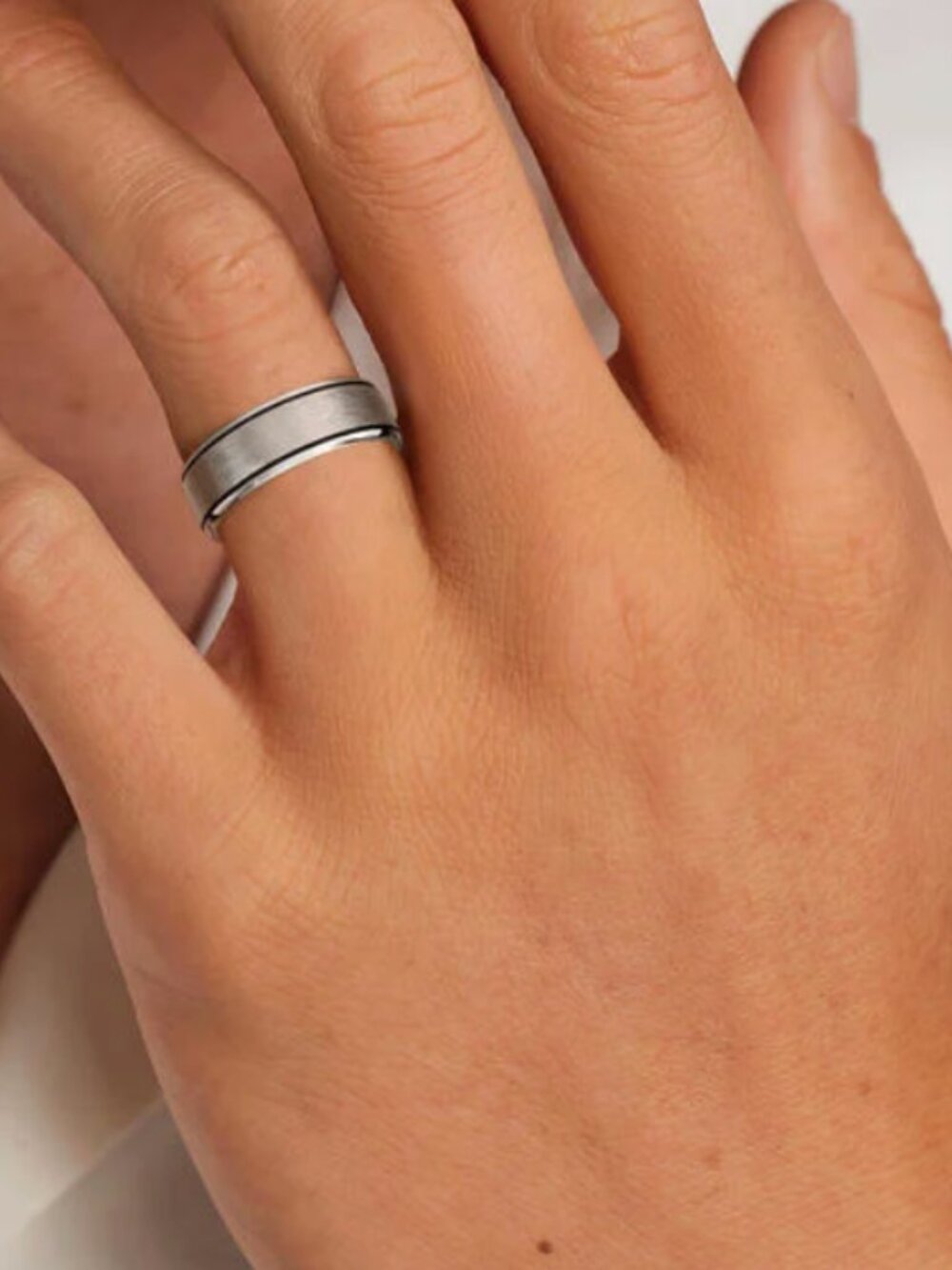 Palladium men’s Band size 10 -6mm